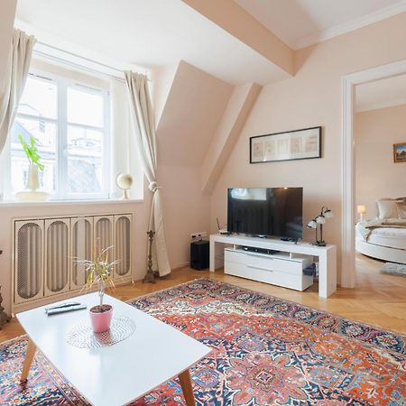 View To The Roofs Luxury Apartment With 2 Bedrooms Budapest Exterior photo