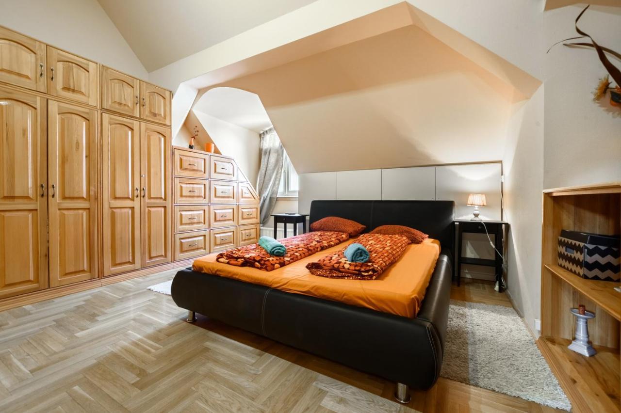 View To The Roofs Luxury Apartment With 2 Bedrooms Budapest Exterior photo