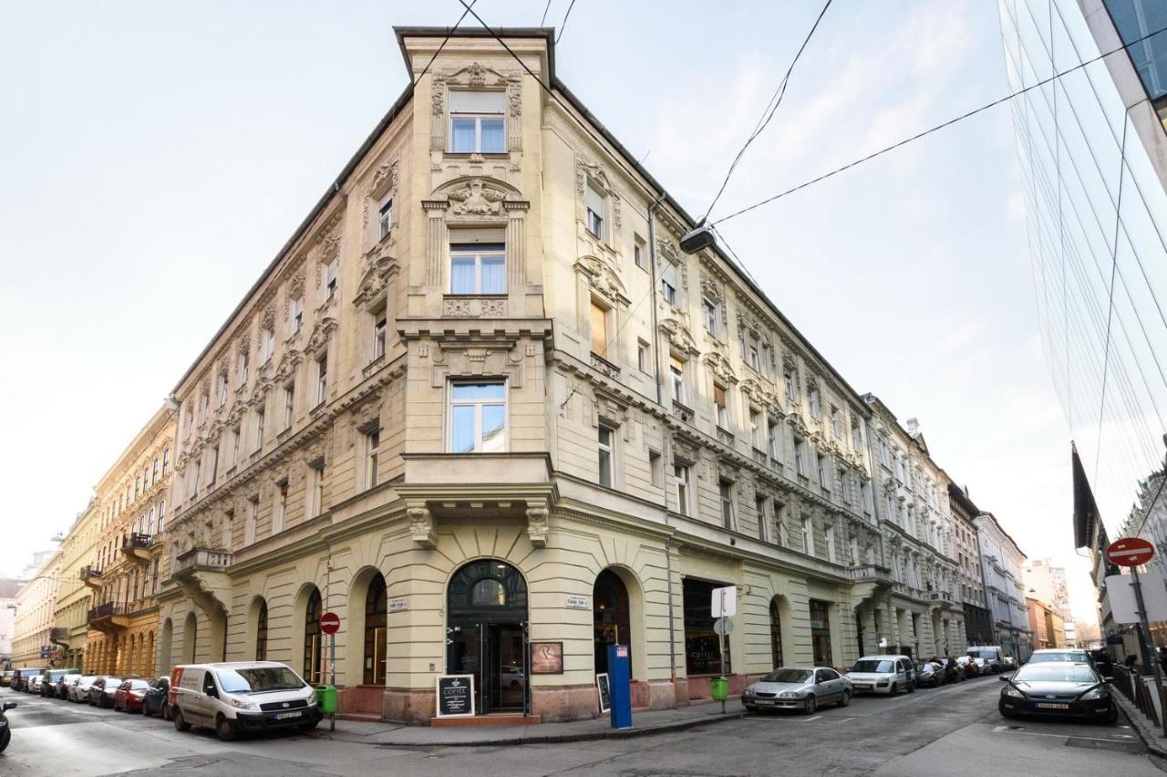 View To The Roofs Luxury Apartment With 2 Bedrooms Budapest Exterior photo