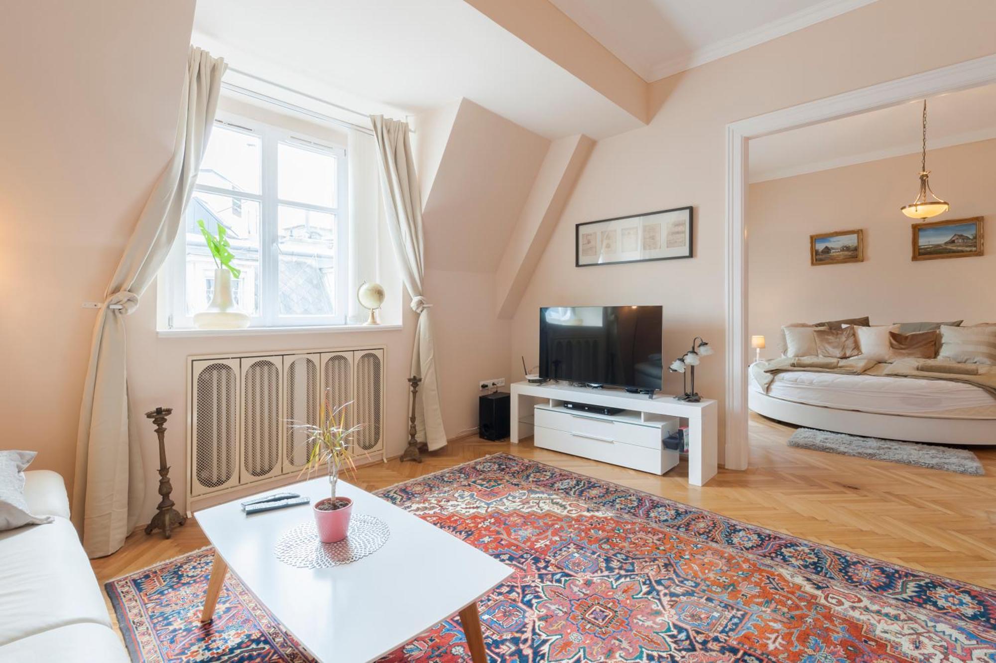 View To The Roofs Luxury Apartment With 2 Bedrooms Budapest Exterior photo