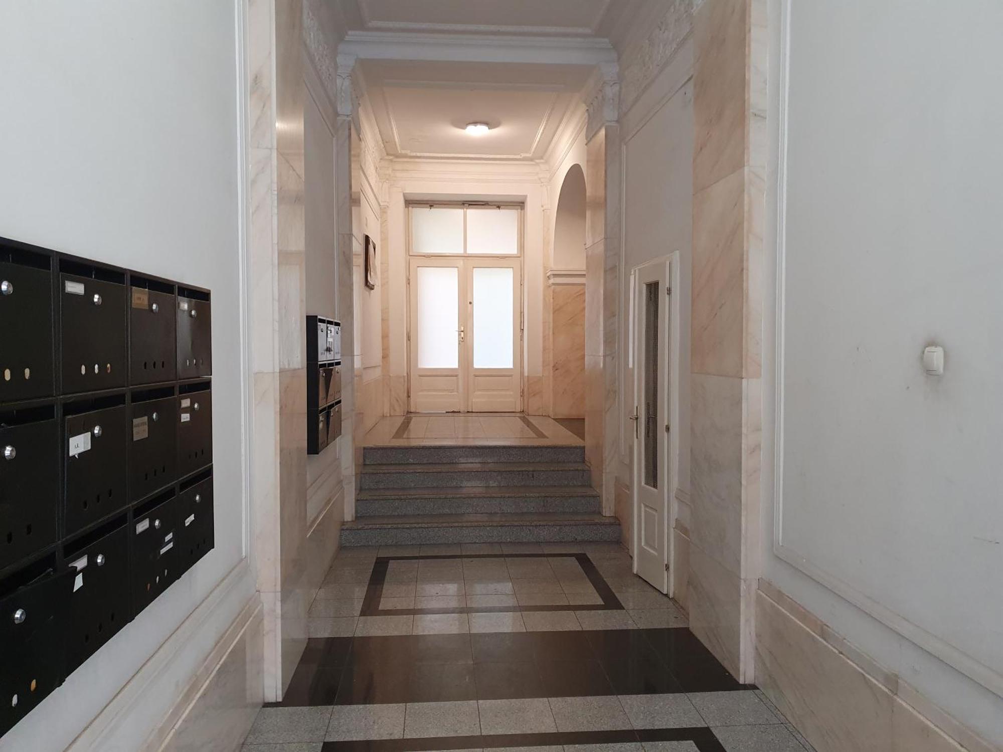View To The Roofs Luxury Apartment With 2 Bedrooms Budapest Exterior photo